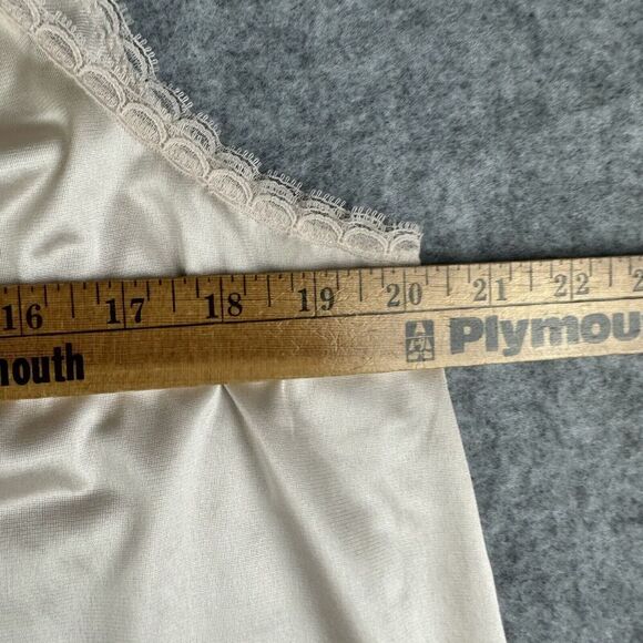 VTG Vanity Fair Slip Dress Womens M Beige Nightgown Sleeveless Lace Made in USA* - Picture 11 of 14